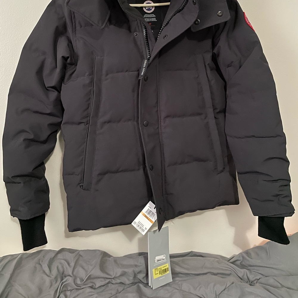 Canada Goose   Wyndham mens coat small